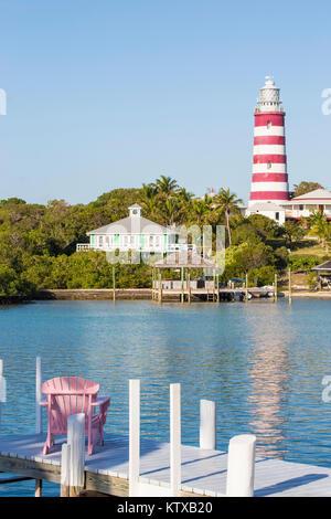 Reef coude phare, le dernier phare habité de combustion du kérosène dans le monde, l'espoir Ville, coude, Cay Abaco Islands, Bahamas, Antilles, Central Am Banque D'Images