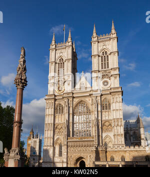 Façade occidentale de l'abbaye de Westminster Westminster avec colonne, City of westminster, zone centrale de Grand Londres, UK Banque D'Images