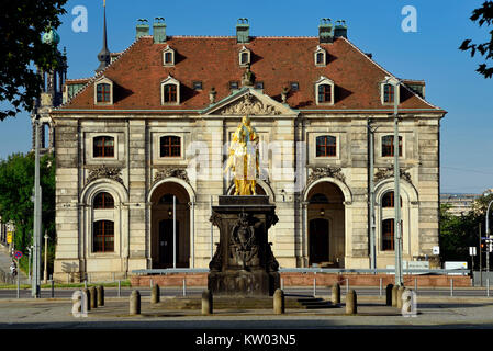 Dresde, golden rider et log cabin dans la nouvelle ville citadin marché, Goldener Reiter und Blockhaus Neustädter Markt am Banque D'Images