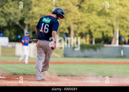 ZAGREB, CROATIE - 09 septembre 2017 : match de baseball Baseball Club entre Zagreb et BK Olimpija 83. La pâte de base-ball Banque D'Images