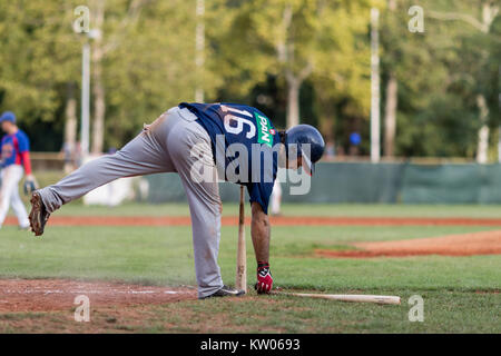 ZAGREB, CROATIE - 09 septembre 2017 : match de baseball Baseball Club entre Zagreb et BK Olimpija 83. La pâte de base-ball Banque D'Images
