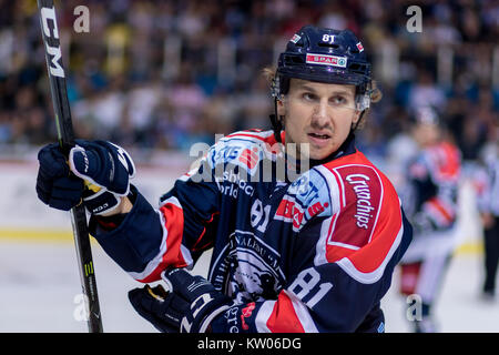 ZAGREB, CROATIE - 10 septembre 2017 : EBEL match ligue de hockey sur glace entre Medvescak Zagreb et Fehervar19 AV. Saso RAJSAR (81) close up Banque D'Images