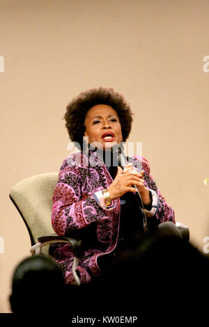 L'actrice et auteur Jenifer Lewis discuter de son nouveau livre à l'African American Museum de Philadelphie, Pennsylvanie. Comprend : Jenifer Lewis Où : Philadelphia, Pennsylvania, United States Quand : 17 Nov 2017 Credit : W.Wade/WENN Banque D'Images