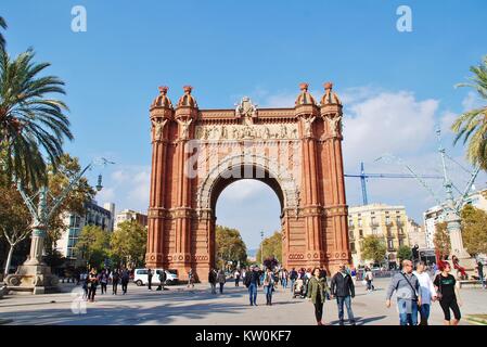Historique L'Arc de Triomphe à Barcelone, Espagne, le 1 novembre 2017. Il a été construit en 1888 comme l'entrée de l'Exposition internationale de Barcelone. Banque D'Images