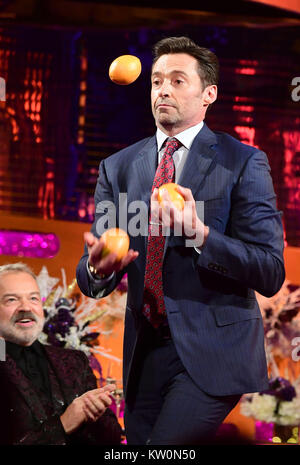 De 0001 SOUS EMBARGO VENDREDI 29 DÉCEMBRE Hugh Jackman apparaissant sur le Graham Norton Show filmé au London Studios, Londres d'être diffusées sur le Nouvel An. Banque D'Images