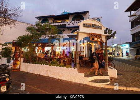 La Casa Blanca pub cafe à San Cristobal, ville de l'île de San Cristobal, îles Galapagos Équateur Amérique du Sud Banque D'Images