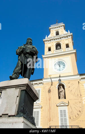 Italie, Emilie Romagne, Parme, Garibaldi-Denkmal Gouverneurspalast vor dem auf dem Piazza Garibaldi Banque D'Images