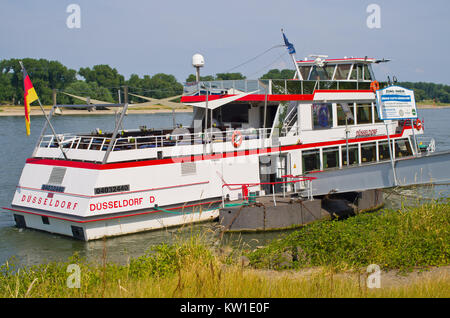 Tourboat Rhin Dusseldorf ALLEMAGNE Banque D'Images