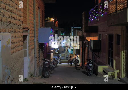 Vieille ville paysage urbain de nuit à Jodhpur en Inde. Banque D'Images