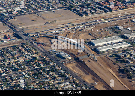 Vue aérienne de la construction d'échanges sur l'interstate 10 près de Phoenix en Arizona Banque D'Images