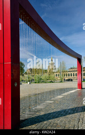 Dresde, les fontaines d'eau sur la place de la poste, Wasserspiele am Postplatz Banque D'Images