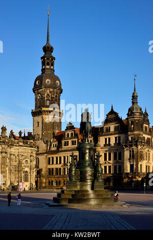 Dresde, place du théâtre, monument roi Johann et de résidence, château, Theaterplatz Denkmal König Johann und Residenzschloss Banque D'Images