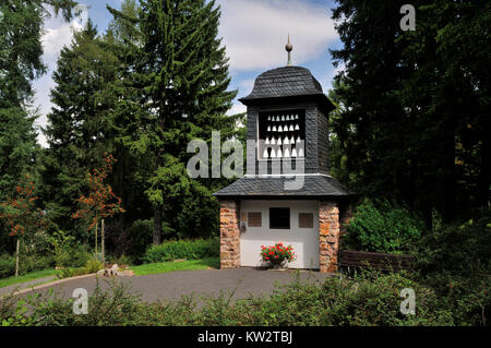 Porcelaine Meissner dans le carillon health resort park rocher de l'ours, l'Osterzgebirge Meissner, Porzellanglockenspiel Baerenfels im Kurpark Banque D'Images