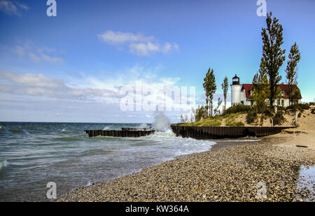 Le point Betsie Phare sur la côte du lac Michigan. Le phare est administré par Benzie County et n'est pas une propriété privée. Banque D'Images