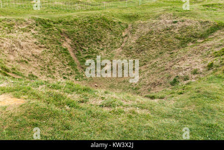 Cratère de bombe Pointe du Hoc Banque D'Images