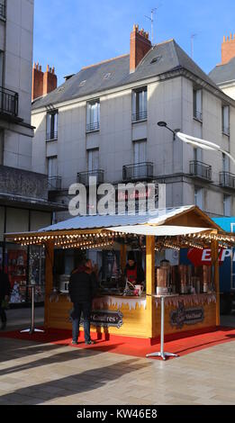 Vin chaud vin chaud stall Tours France Décembre 2017 Banque D'Images