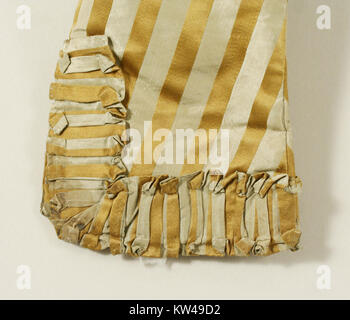 Le Bodice, abrité au Metropolitan Museum of Art, est un vêtement historique du XIXe siècle. Il représente les tendances de la mode de l'époque et donne un aperçu des styles de vêtements et des matériaux utilisés dans les années 1800 Banque D'Images