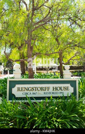 Affiches pour le parc d'activités Rengstorff House, une maison victorienne restaurée et l'une des premières maisons construites dans la Silicon Valley ville de Mountain View, Californie, le 24 août 2016. Banque D'Images