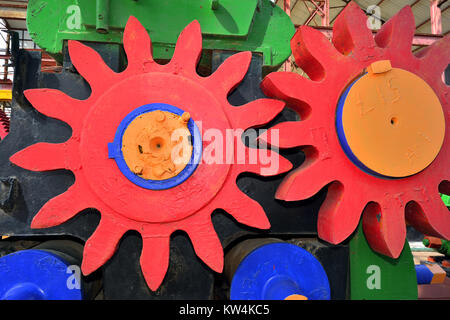 Presse mécanique de la canne à sucre, Cuba. D'énormes vitesses.Machine pour obtenir du sucre de canne jus d'usine. Banque D'Images