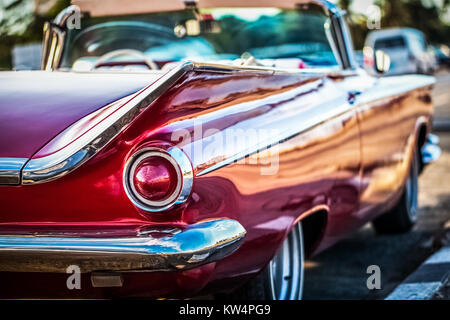 HDR - American Classic car dans la vue arrière à La Havane Cuba - cuba Reportage Serie Banque D'Images