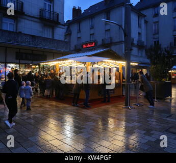 Vin chaud vin chaud stall Tours France Décembre 2017 Banque D'Images