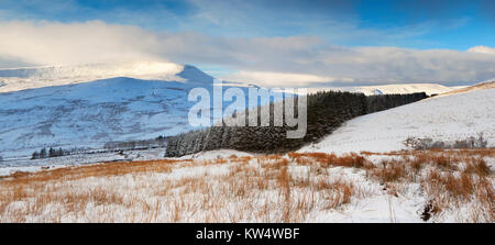 Sur cascade Taf Établissement Blaen Fawr, près de Pont ar Daf parking, Brecon Beacons, Pays de Galles. Banque D'Images