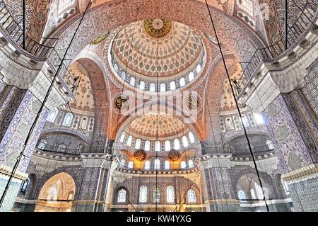 Décembre 2009 ISTANBUL Turquie. La nouvelle mosquée situé dans la préfecture d'Eminonu Istanbul City. Banque D'Images