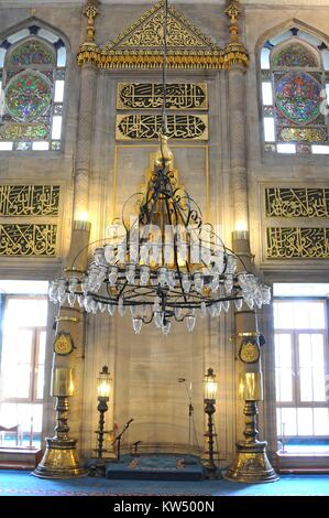 Décembre 2009 ISTANBUL Turquie. La nouvelle mosquée situé dans la préfecture d'Eminonu Istanbul City. Banque D'Images