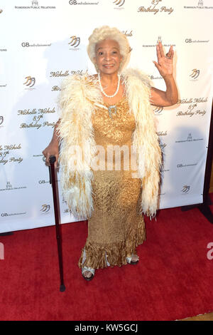 Nichelle Nichols Nichelle Nichols assiste à la célébration du 85e anniversaire de la Piazza/Le bosquet le 28 décembre 2017 à Los Angeles, Californie. Banque D'Images