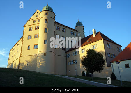 À l'intérieur de cour intérieure de Schloss Kapfenburg en Souabe, Allemagne Banque D'Images