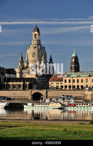 Église Notre Dame et l'hôtel de ville tour, Dresde, la Frauenkirche und Rathausturm Banque D'Images