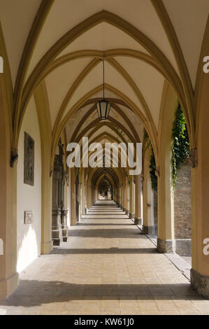 Schwaz arcades dans le parc de la ville de Schwaz, Arkaden im Stadtpark Banque D'Images