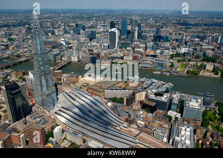 Le Shard London Bridge et que vu de l'air. Banque D'Images