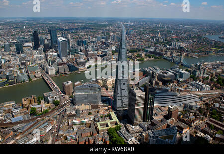 Le Shard London Bridge et que vu de l'air. Banque D'Images