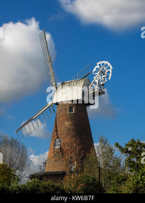 RAYLEIGH, ESSEX, Royaume-Uni - 27 OCTOBRE 2017 : vue extérieure du moulin à vent de Rayleigh - un bâtiment classé Grade 2 Banque D'Images