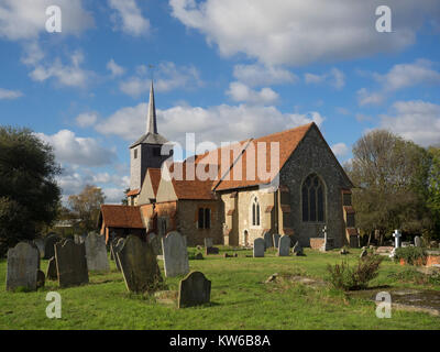 ROCHFORD, ESSEX, Royaume-Uni - 27 OCTOBRE 2017 : vue extérieure de l'église St Laurence et All Saints Banque D'Images