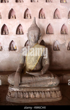 Bouddha de temple Wat Sisaket, Vientiane, Laos Banque D'Images