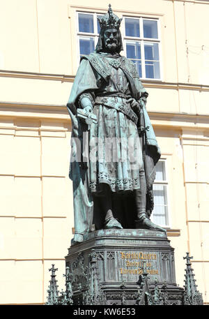 Prague, République tchèque - 25 août 2016 : statue antique sur le Pont Charles Banque D'Images