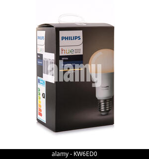 SWINDON, Royaume-Uni - 30 décembre 2017 : Philips Hue E27 BLANC Ampoule Smart, personnels d'éclairage sans fil. Banque D'Images