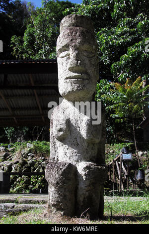 Dans l'idole batak traditionnel village Ambarita, Indonésie Banque D'Images