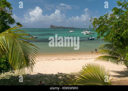 Bain Boeuf plage publique und die Insel Coin de Mire, Cap Malheureux, Rivière du Rempart, Ile Maurice | Afrika, Bain Boeuf plage publique et Coin de Mire Banque D'Images