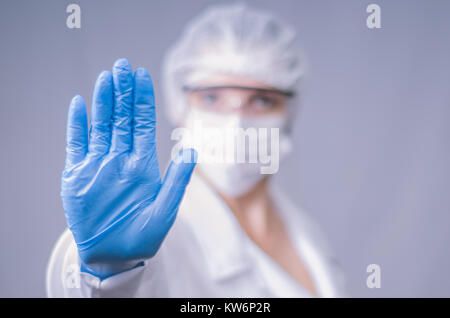 Grand concept de l'infection, contamination, médecin faire stop avec sa main. Banque D'Images