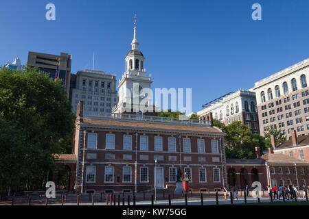 L'Independence Hall et tour de l'horloge, Philadelphia, Pennsylvania, United States. Banque D'Images