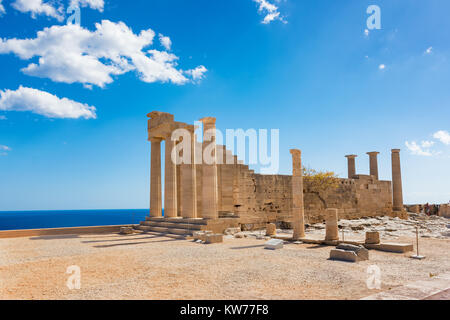 Doric temple d'Athéna Lindia sur l'Acropole de Lindos (Rhodes, Grèce) Banque D'Images