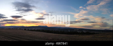 Au cours de l'aube gf paysage Mountain Valley Banque D'Images