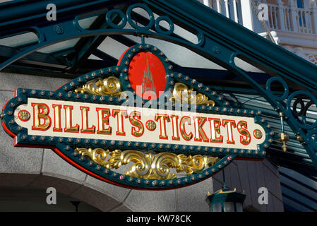 Billets, billettes, panneau à l'entrée pour Disneyland Paris. Eurodisney Banque D'Images