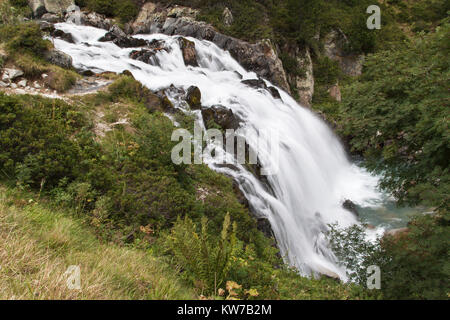 Tombe du Forau de Aigualluts dans le Parc Naturel de Posets-Maladeta, Pyrénées, Espagne. Banque D'Images