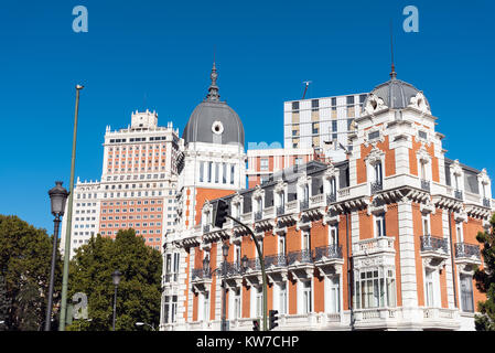 Bâtiments typiques vu à Madrid, Espagne Banque D'Images