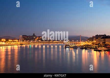 Danube, Pont Elisabeth à Budapest Banque D'Images