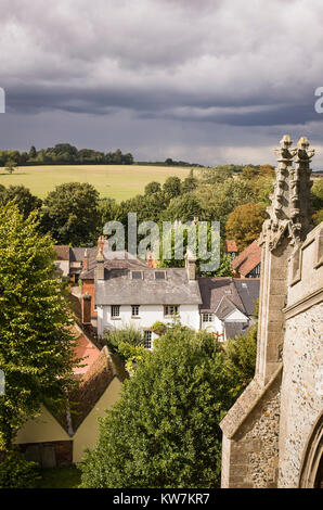 Vue sur Saffron Walden golf de St Mary's Church Saffron Walden dans l'Essex. Banque D'Images